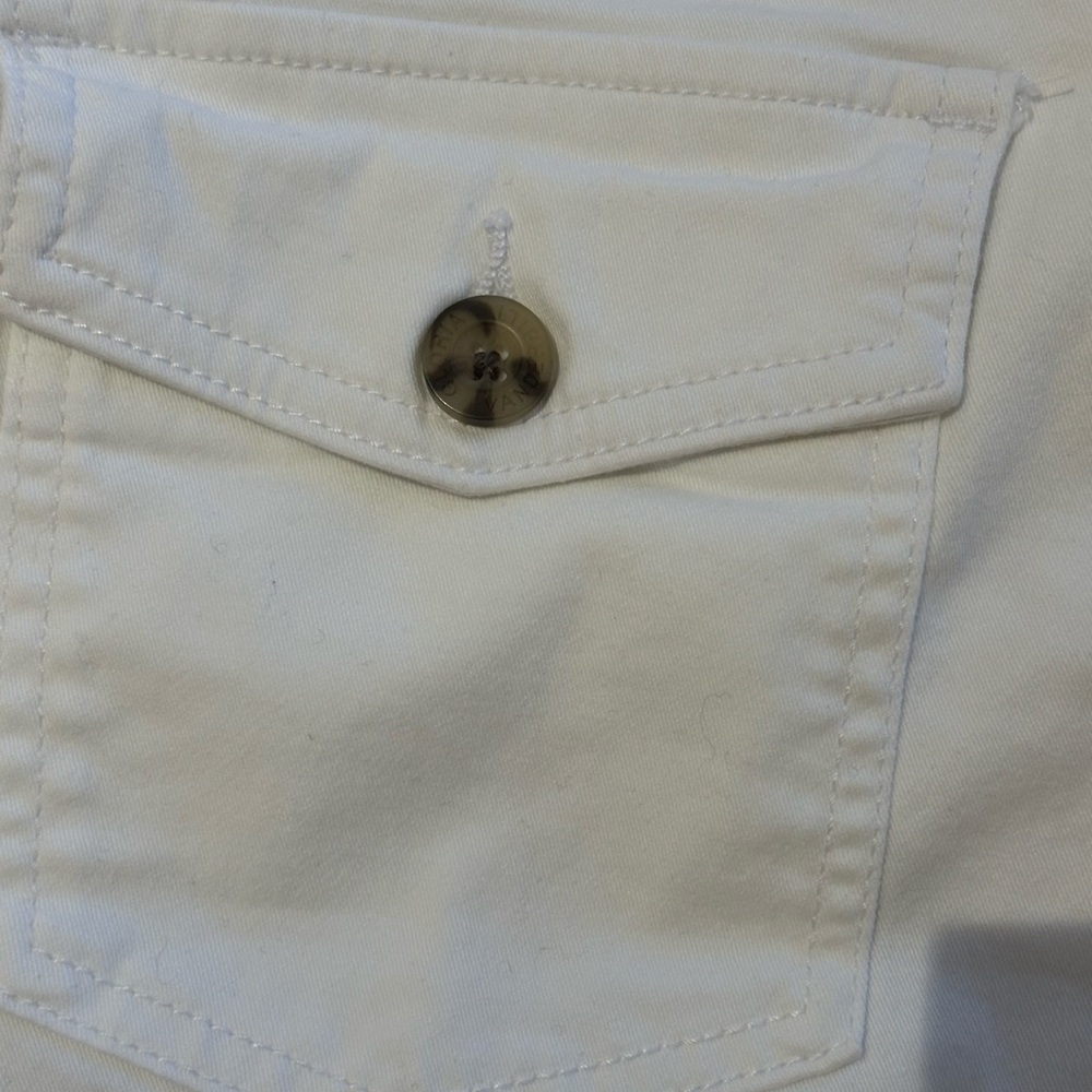 Gloria Vanderbilt Women's White Shorts - Picture 4 of 10